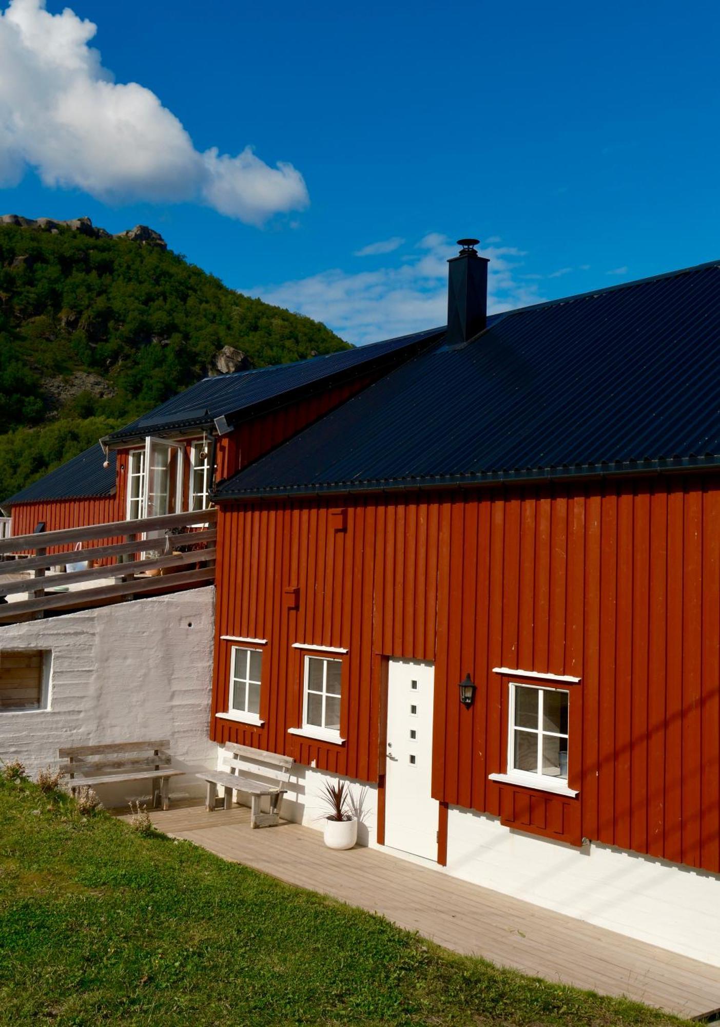 Renovated Barn With A View Apartment Bjornsand